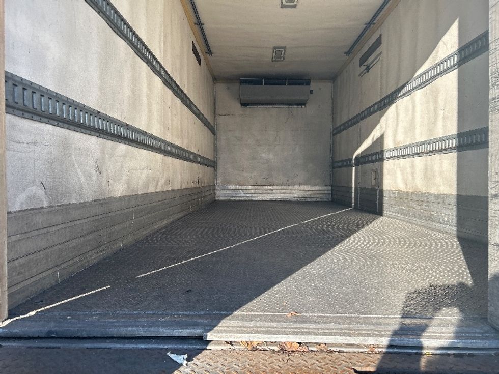 Refrigerated Truck-Light and Medium Duty Trucks-Freightliner-2006-M2-Chicopee-MA-258,366\n\t\tmiles-$ 13,000 - Image 10