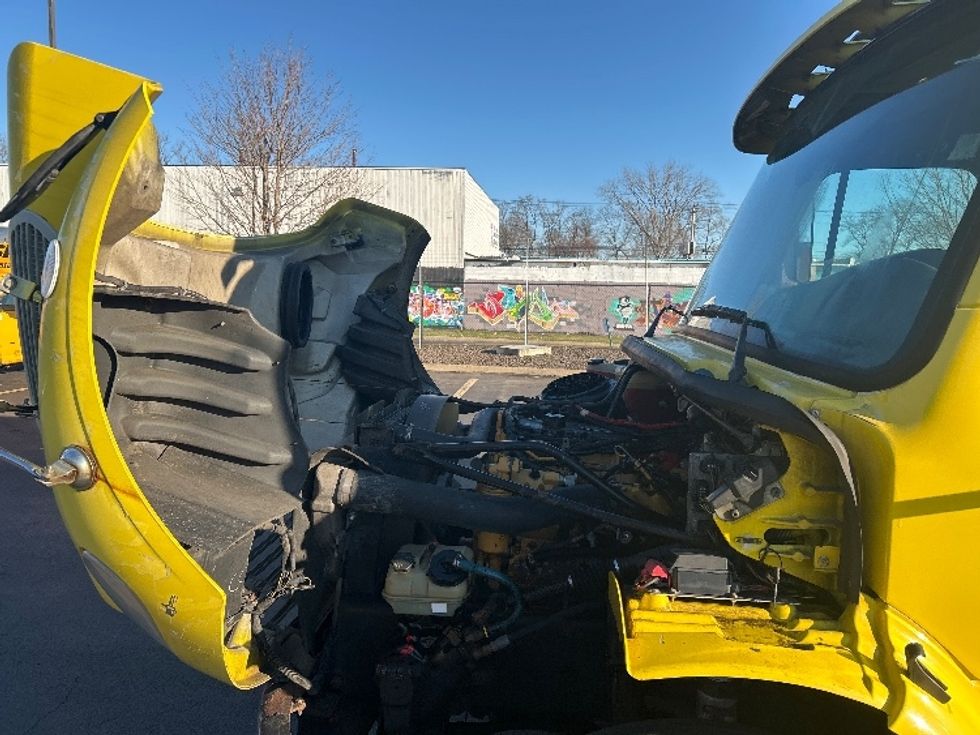 Refrigerated Truck-Light and Medium Duty Trucks-Freightliner-2006-M2-Chicopee-MA-258,366\n\t\tmiles-$ 13,000 - Image 24