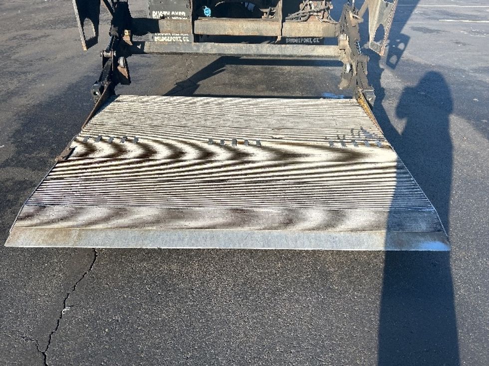 Refrigerated Truck-Light and Medium Duty Trucks-Freightliner-2006-M2-Chicopee-MA-258,366\n\t\tmiles-$ 13,000 - Image 25