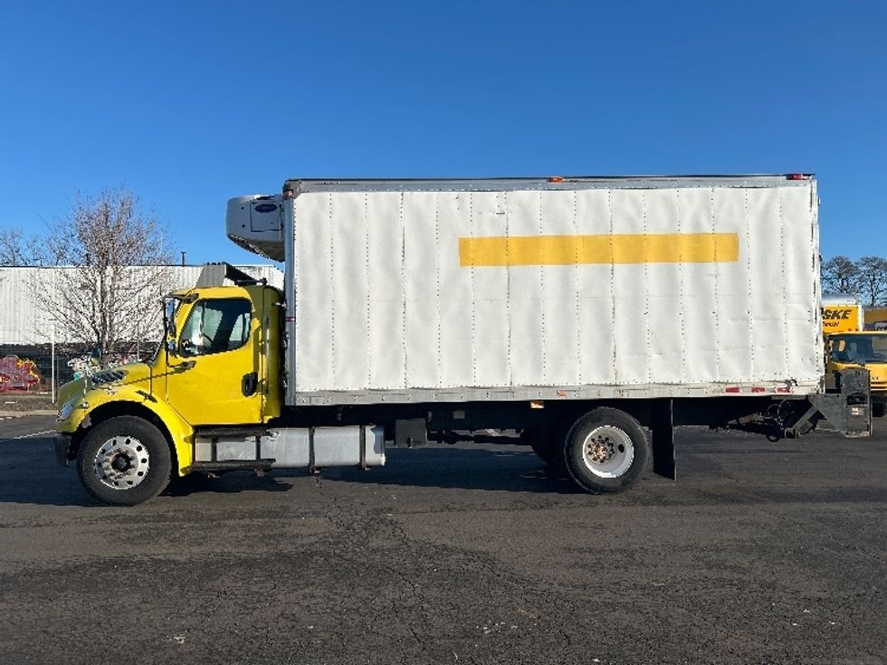 Refrigerated Truck-Light and Medium Duty Trucks-Freightliner-2006-M2-Chicopee-MA-258,366\n\t\tmiles-$ 13,000 - Image 4