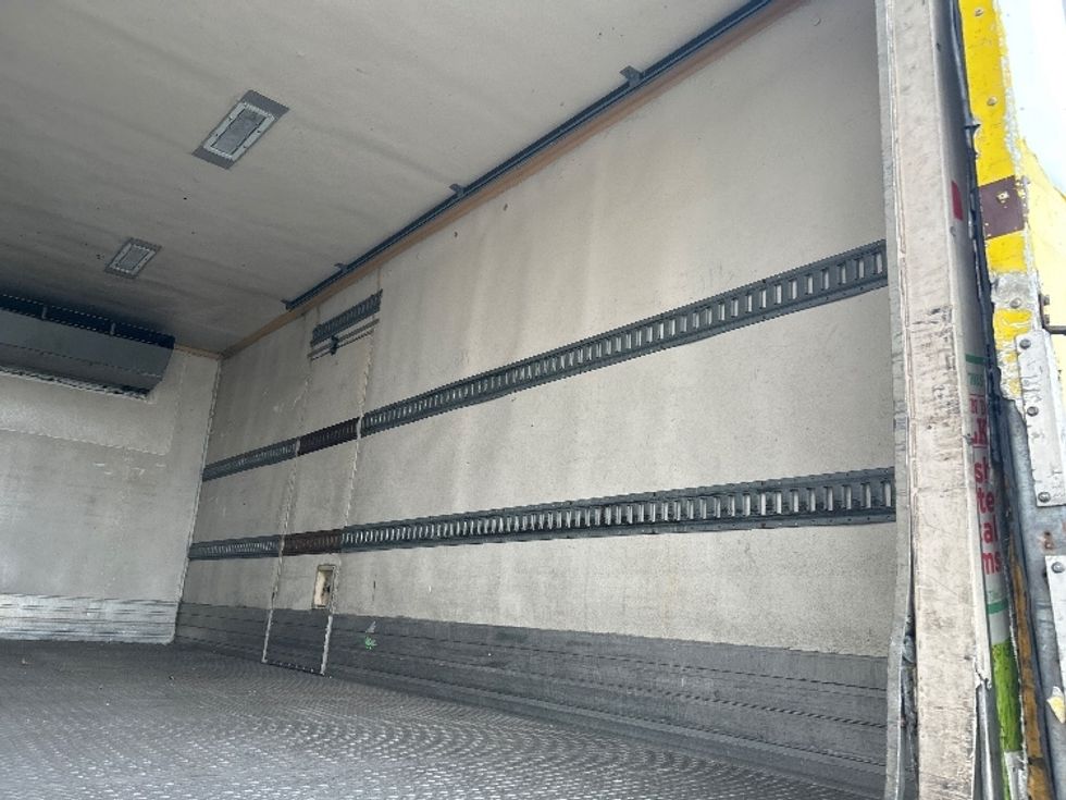 Refrigerated Truck-Light and Medium Duty Trucks-Freightliner-2006-M2-Chicopee-MA-308,388\n\t\tmiles-$ 9,750 - Image 12