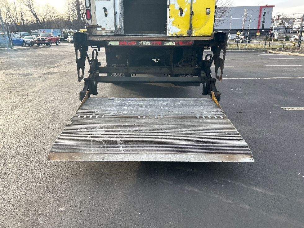 Refrigerated Truck-Light and Medium Duty Trucks-Freightliner-2006-M2-Chicopee-MA-308,388\n\t\tmiles-$ 9,750 - Image 25