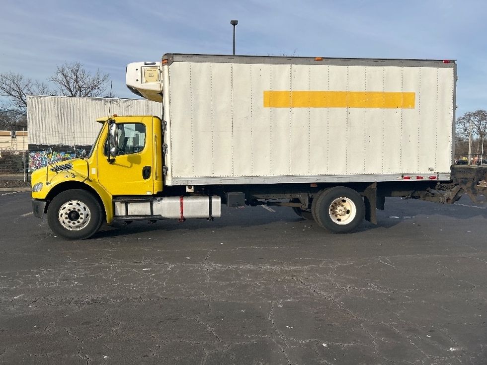 Refrigerated Truck-Light and Medium Duty Trucks-Freightliner-2006-M2-Chicopee-MA-308,388\n\t\tmiles-$ 9,750 - Image 4