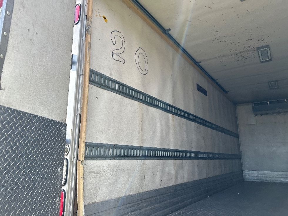 Refrigerated Truck-Light and Medium Duty Trucks-Freightliner-2006-M2-Chicopee-MA-424,655\n\t\tmiles-$ 9,500 - Image 11
