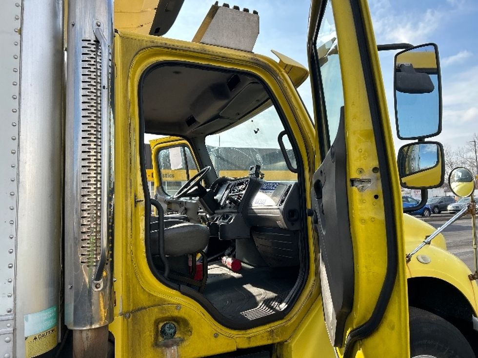 Refrigerated Truck-Light and Medium Duty Trucks-Freightliner-2006-M2-Chicopee-MA-424,655\n\t\tmiles-$ 9,500 - Image 20