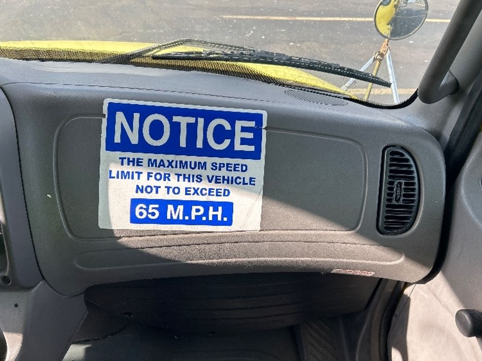 Refrigerated Truck-Light and Medium Duty Trucks-Freightliner-2006-M2-Chicopee-MA-424,655\n\t\tmiles-$ 9,500 - Image 21