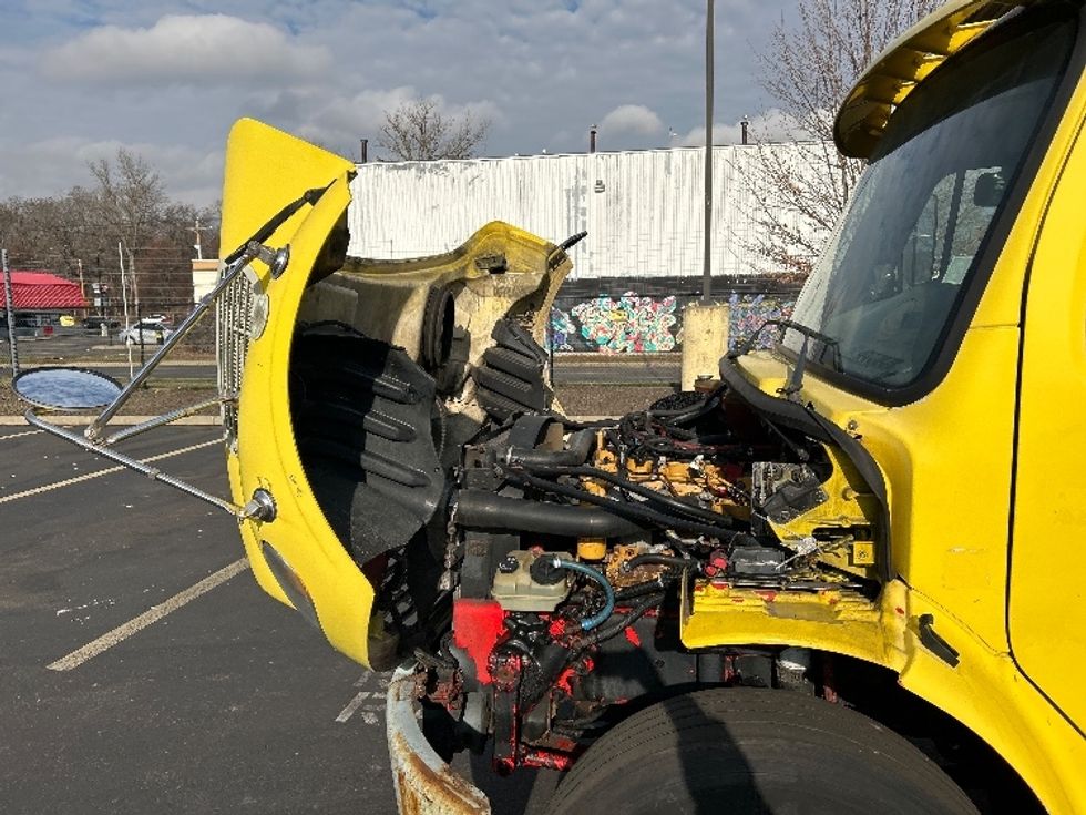 Refrigerated Truck-Light and Medium Duty Trucks-Freightliner-2006-M2-Chicopee-MA-424,655\n\t\tmiles-$ 9,500 - Image 24