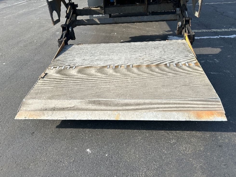 Refrigerated Truck-Light and Medium Duty Trucks-Freightliner-2006-M2-Chicopee-MA-424,655\n\t\tmiles-$ 9,500 - Image 25