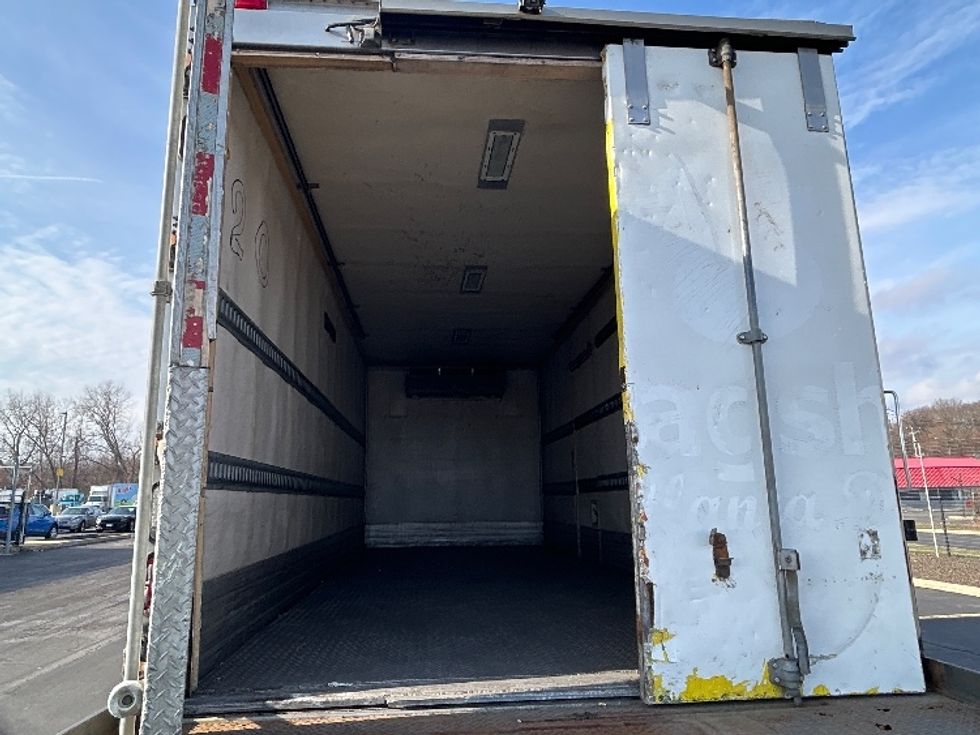Refrigerated Truck-Light and Medium Duty Trucks-Freightliner-2006-M2-Chicopee-MA-424,655\n\t\tmiles-$ 9,500 - Image 8
