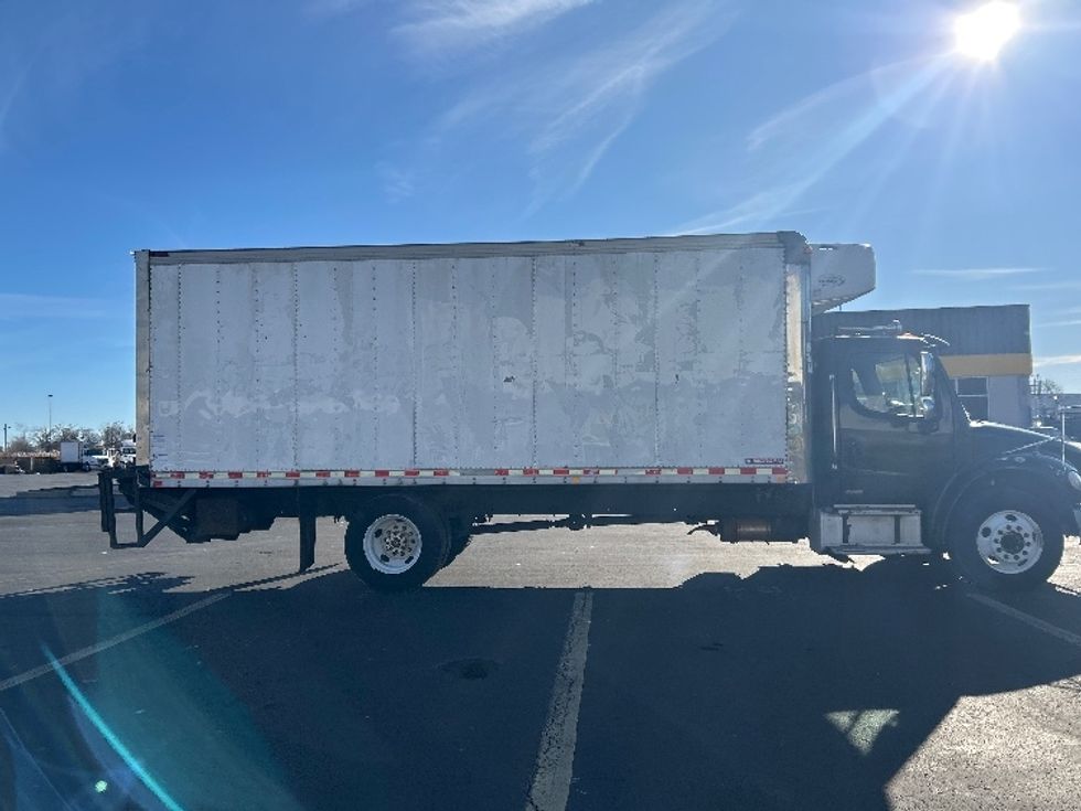 Refrigerated Truck-Light and Medium Duty Trucks-Freightliner-2008-M2-Chicopee-MA-391,815\n\t\tmiles-$ 10,000 - Image 15