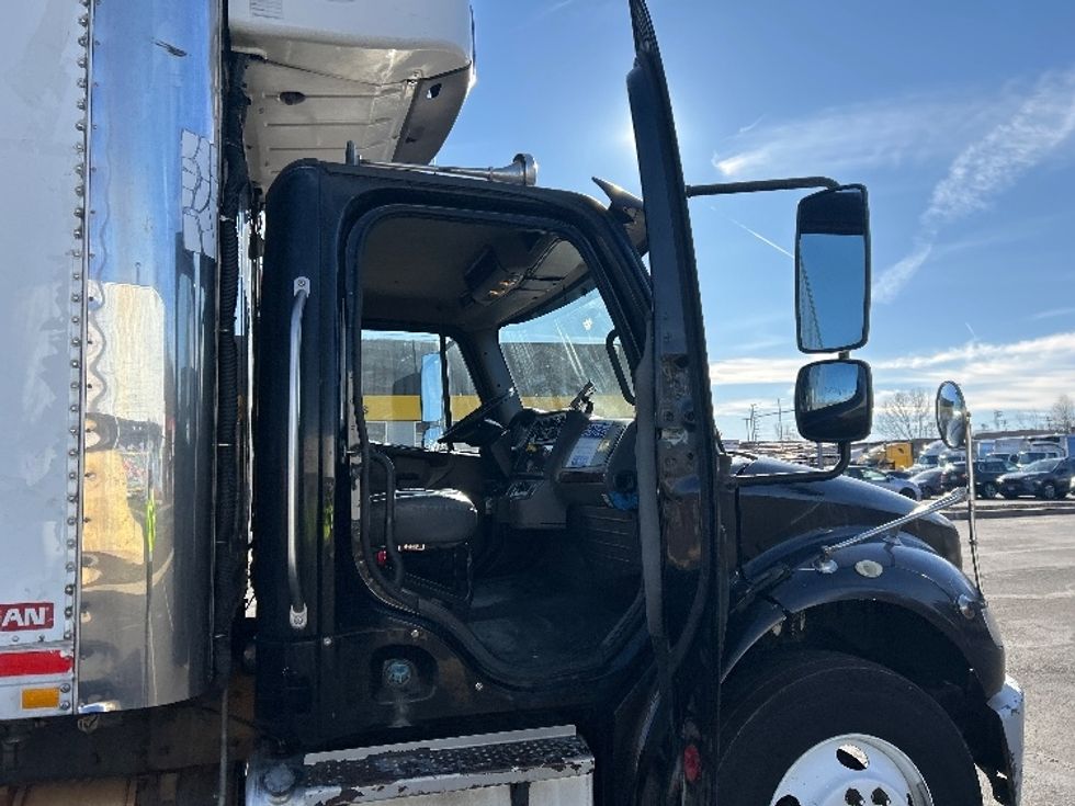Refrigerated Truck-Light and Medium Duty Trucks-Freightliner-2008-M2-Chicopee-MA-391,815\n\t\tmiles-$ 10,000 - Image 20
