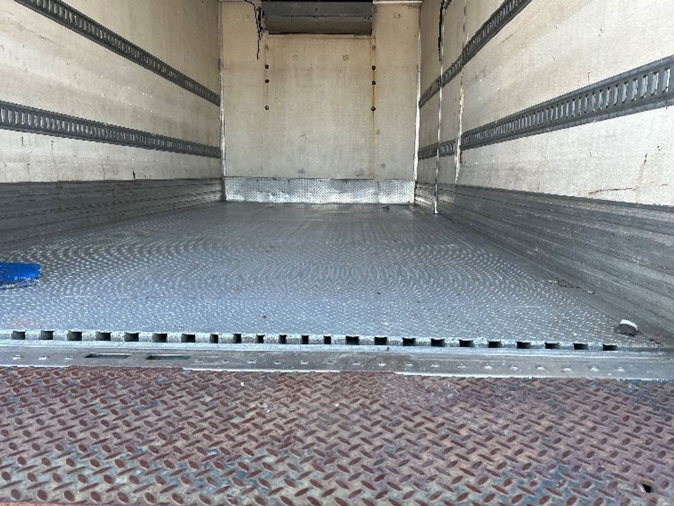 Refrigerated Truck-Light and Medium Duty Trucks-Freightliner-2009-M2-Chicopee-MA-315,788\n\t\tmiles-$ 13,500 - Image 10