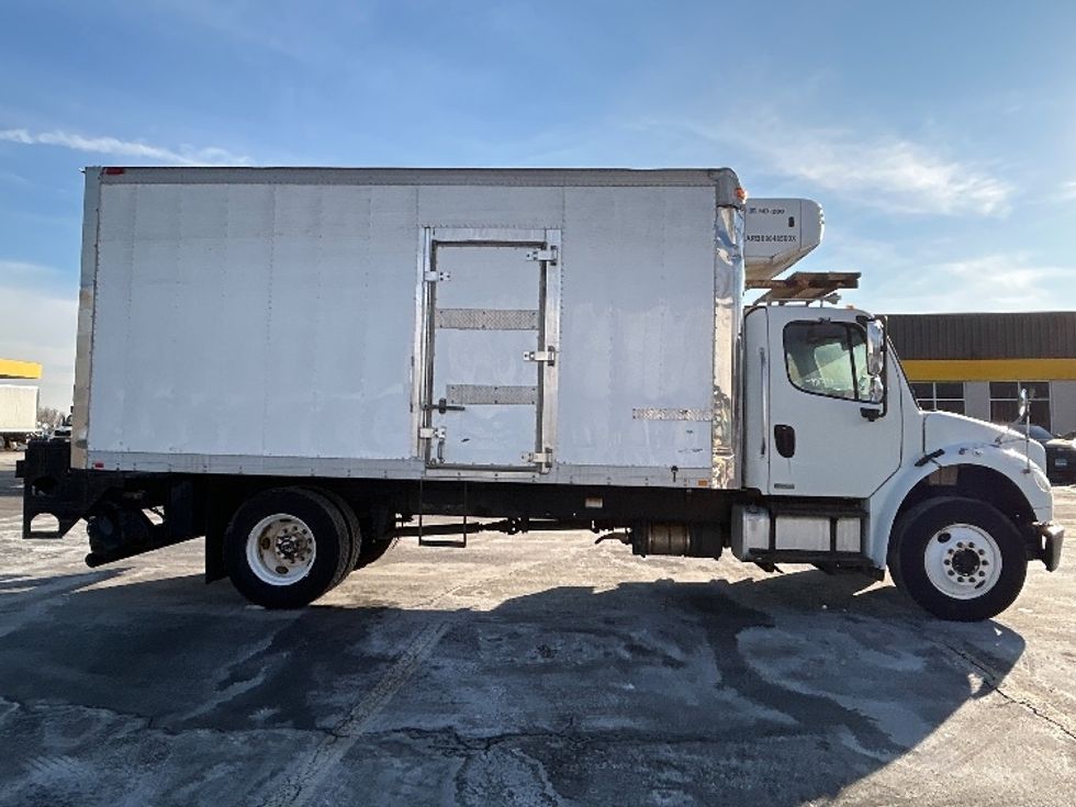 Refrigerated Truck-Light and Medium Duty Trucks-Freightliner-2009-M2-Chicopee-MA-315,788\n\t\tmiles-$ 13,500 - Image 15