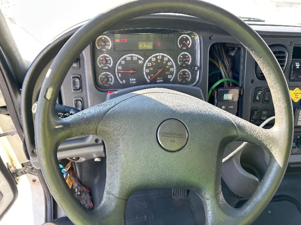 Refrigerated Truck-Light and Medium Duty Trucks-Freightliner-2009-M2-Chicopee-MA-315,788\n\t\tmiles-$ 13,500 - Image 17