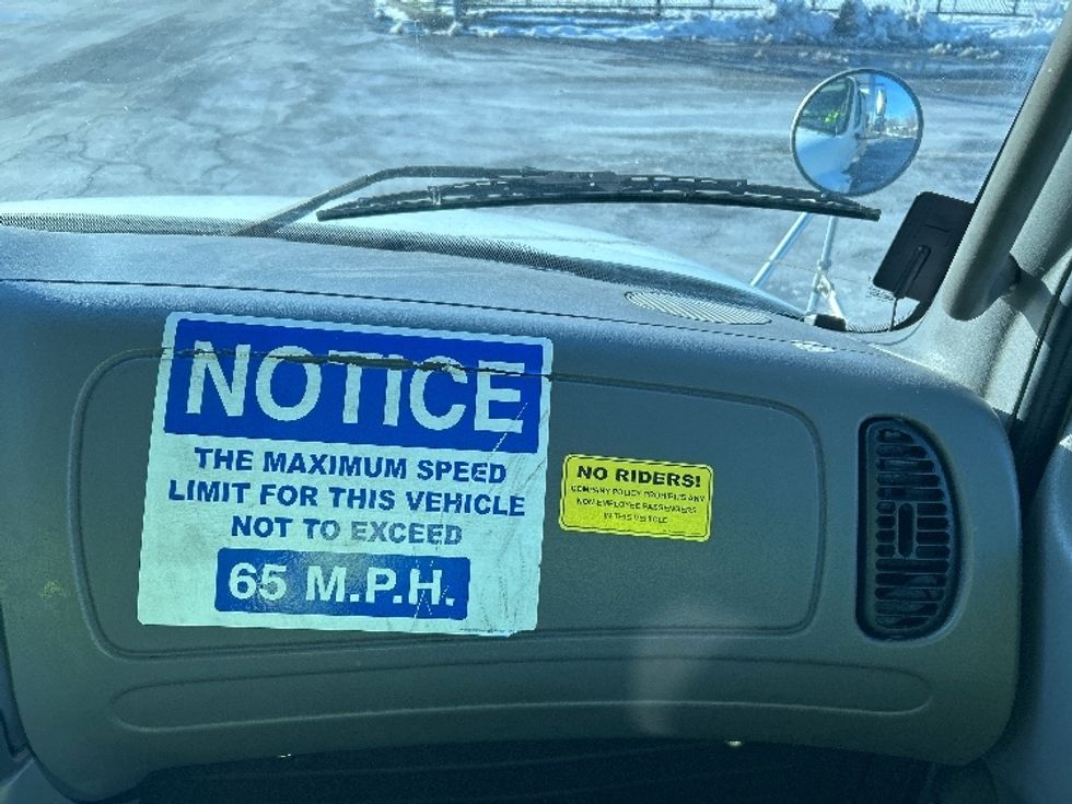 Refrigerated Truck-Light and Medium Duty Trucks-Freightliner-2009-M2-Chicopee-MA-315,788\n\t\tmiles-$ 13,500 - Image 21