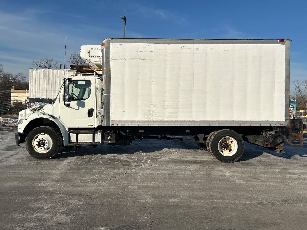 Refrigerated Truck-Light and Medium Duty Trucks-Freightliner-2009-M2-Chicopee-MA-315,788\n\t\tmiles-$ 13,500 - Image 4