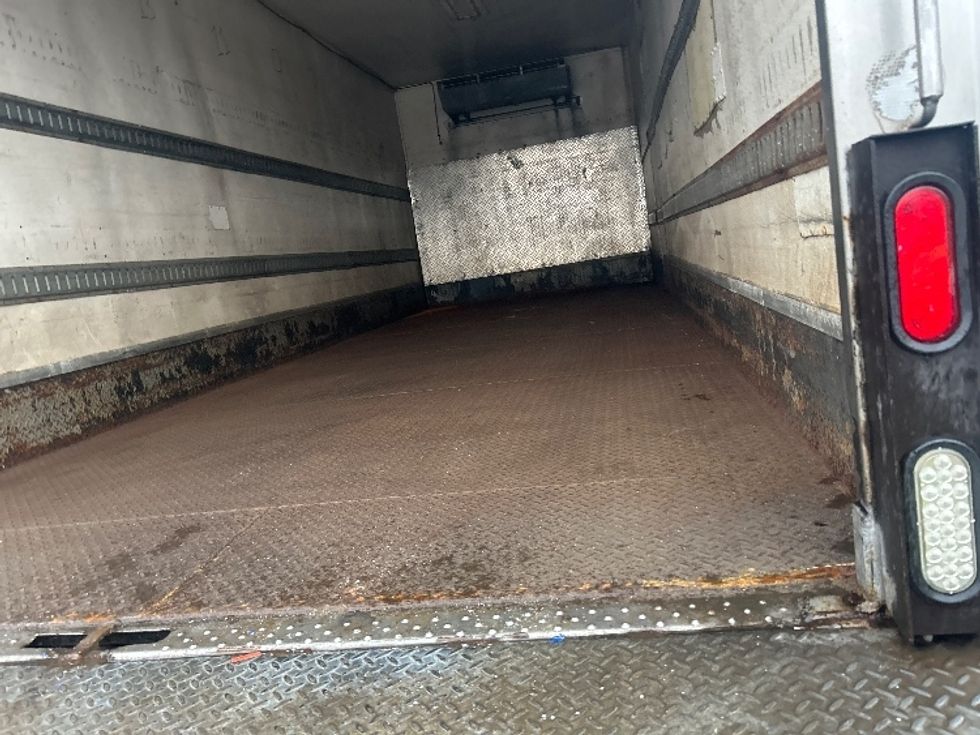Refrigerated Truck-Light and Medium Duty Trucks-Freightliner-2009-M2-Chicopee-MA-325,008\n\t\tmiles-$ 12,500 - Image 10