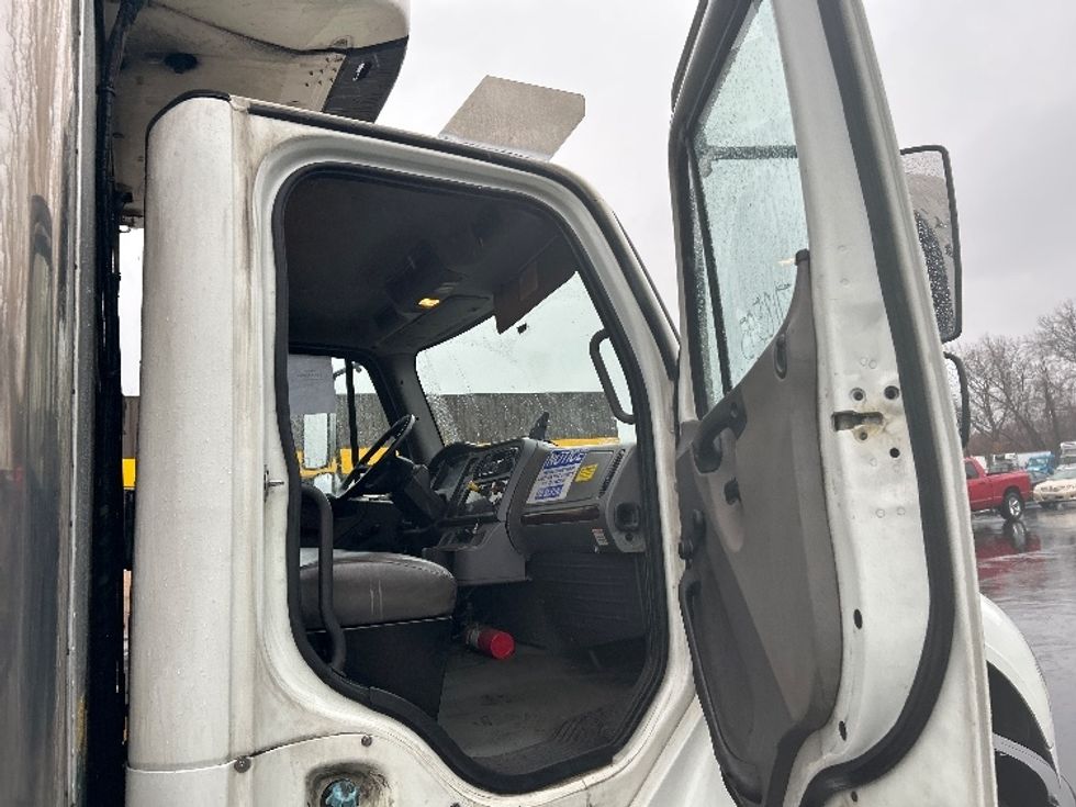 Refrigerated Truck-Light and Medium Duty Trucks-Freightliner-2009-M2-Chicopee-MA-325,008\n\t\tmiles-$ 12,500 - Image 20