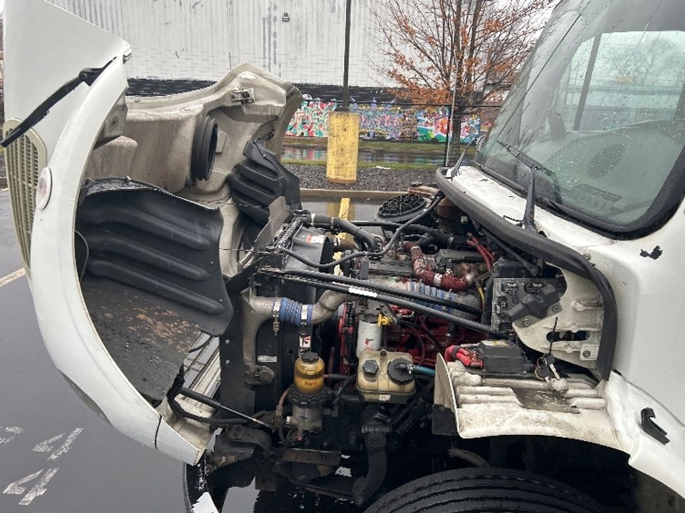 Refrigerated Truck-Light and Medium Duty Trucks-Freightliner-2009-M2-Chicopee-MA-325,008\n\t\tmiles-$ 12,500 - Image 24