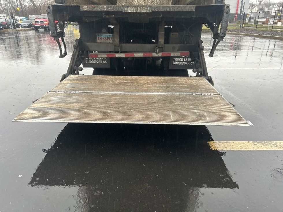 Refrigerated Truck-Light and Medium Duty Trucks-Freightliner-2009-M2-Chicopee-MA-325,008\n\t\tmiles-$ 12,500 - Image 25