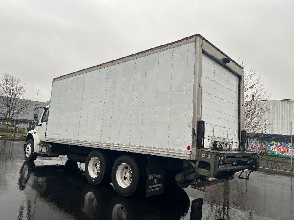 Refrigerated Truck-Light and Medium Duty Trucks-Freightliner-2009-M2-Chicopee-MA-325,008\n\t\tmiles-$ 12,500 - Image 6