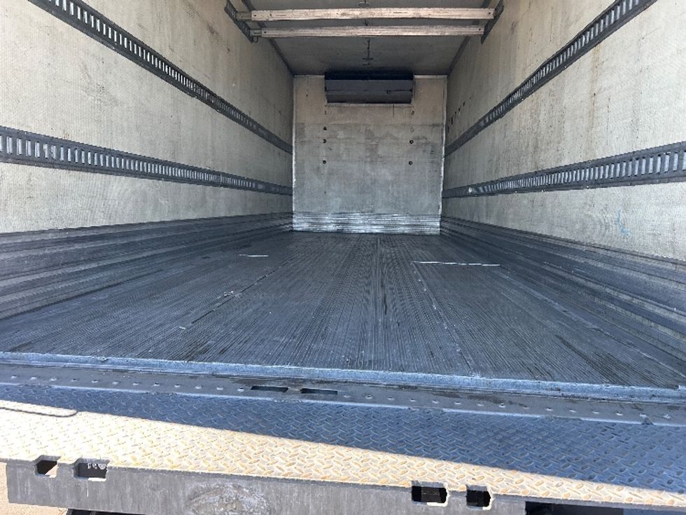 Refrigerated Truck-Light and Medium Duty Trucks-Freightliner-2010-M2-Chicopee-MA-385,807\n\t\tmiles-$ 11,000 - Image 10