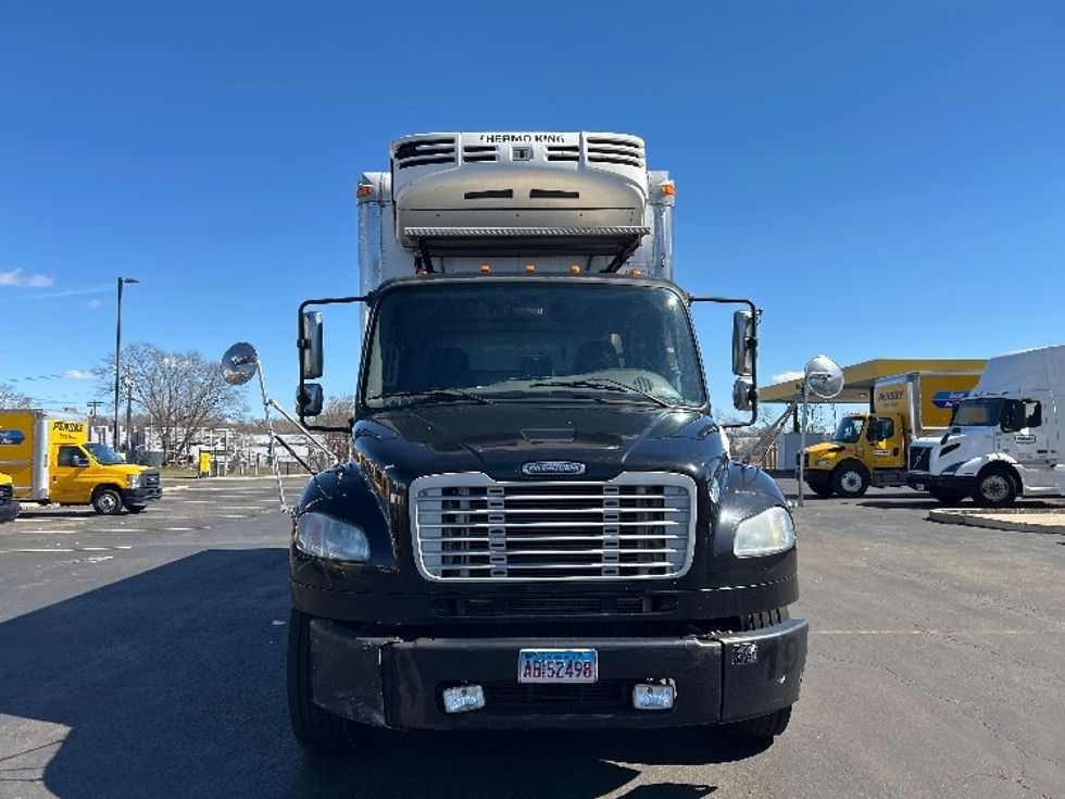 Refrigerated Truck-Light and Medium Duty Trucks-Freightliner-2010-M2-Chicopee-MA-385,807\n\t\tmiles-$ 11,000 - Image 2