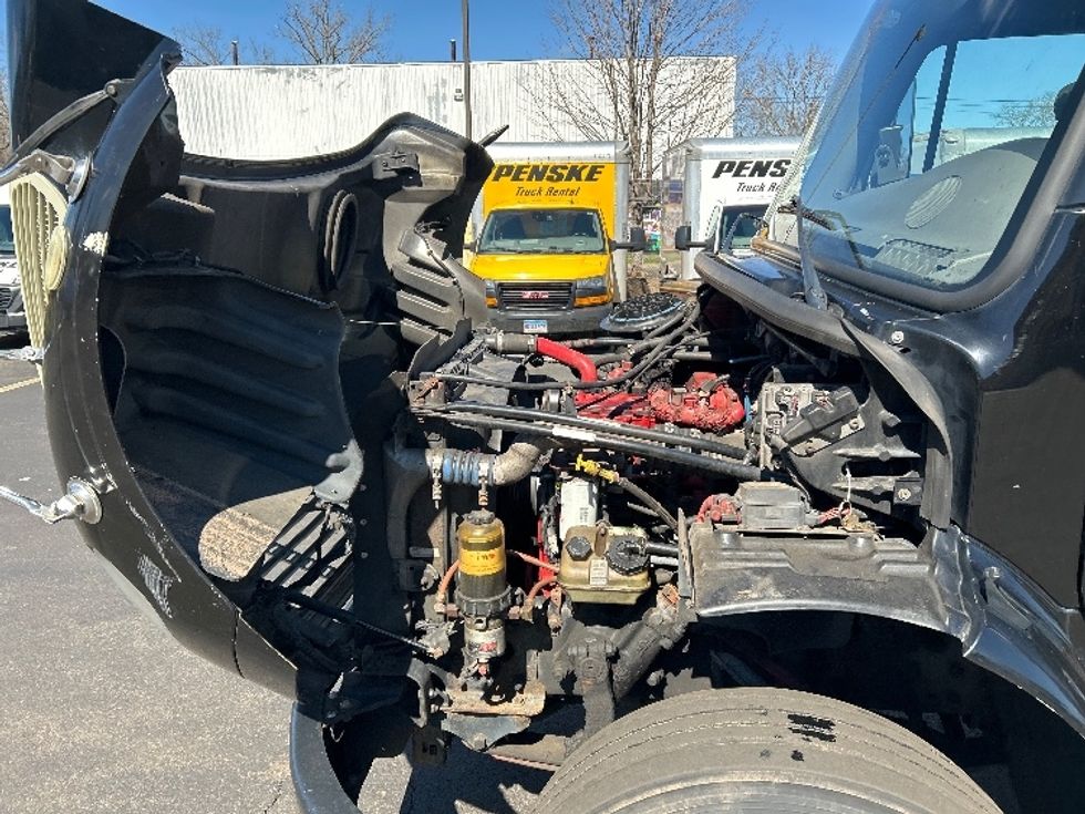 Refrigerated Truck-Light and Medium Duty Trucks-Freightliner-2010-M2-Chicopee-MA-385,807\n\t\tmiles-$ 11,000 - Image 24