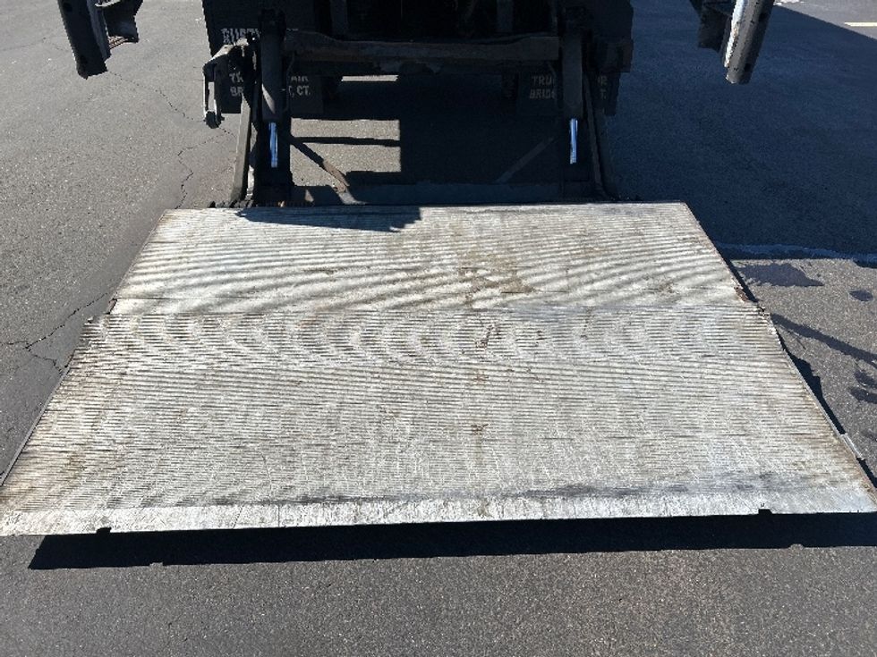 Refrigerated Truck-Light and Medium Duty Trucks-Freightliner-2010-M2-Chicopee-MA-385,807\n\t\tmiles-$ 11,000 - Image 25