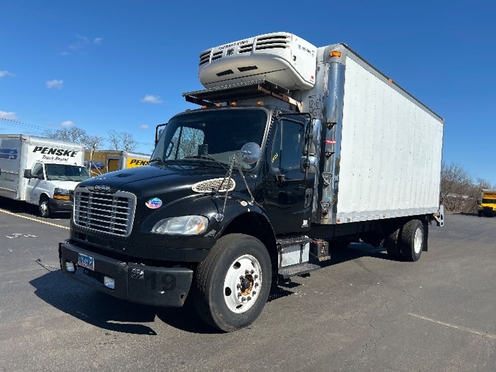 Refrigerated Truck-Light and Medium Duty Trucks-Freightliner-2010-M2-Chicopee-MA-385,807\n\t\tmiles-$ 11,000 - Image 3