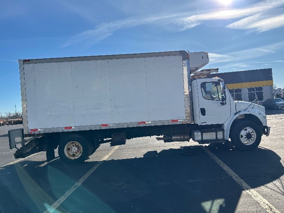 Refrigerated Truck-Light and Medium Duty Trucks-Freightliner-2010-M2-Chicopee-MA-413,750\n\t\tmiles-$ 11,000 - Image 14