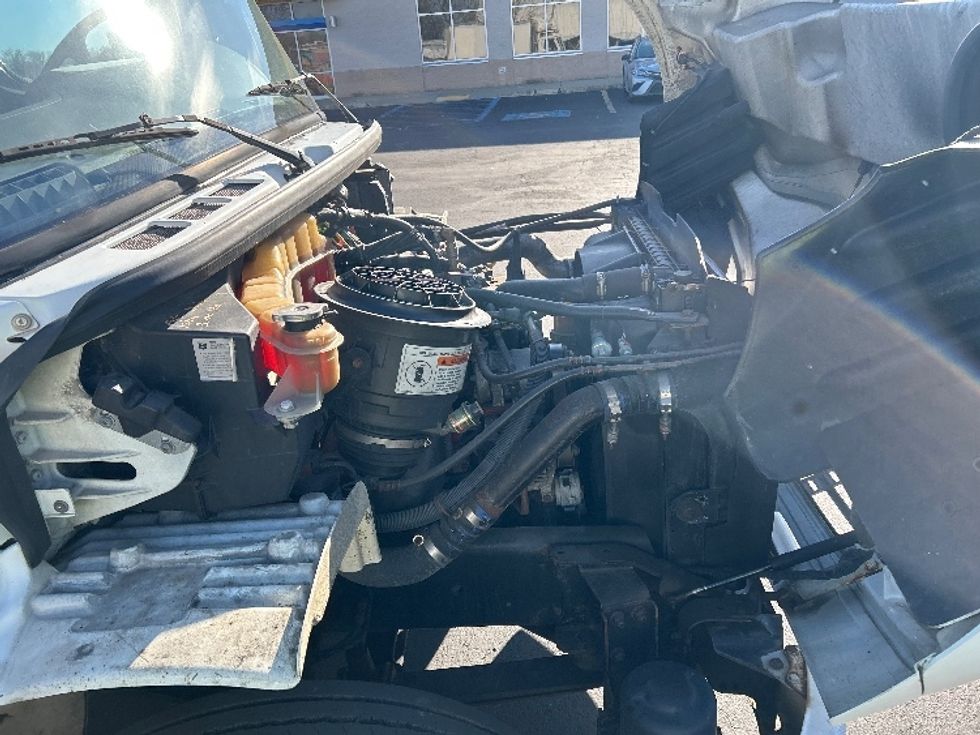 Refrigerated Truck-Light and Medium Duty Trucks-Freightliner-2010-M2-Chicopee-MA-413,750\n\t\tmiles-$ 11,000 - Image 22