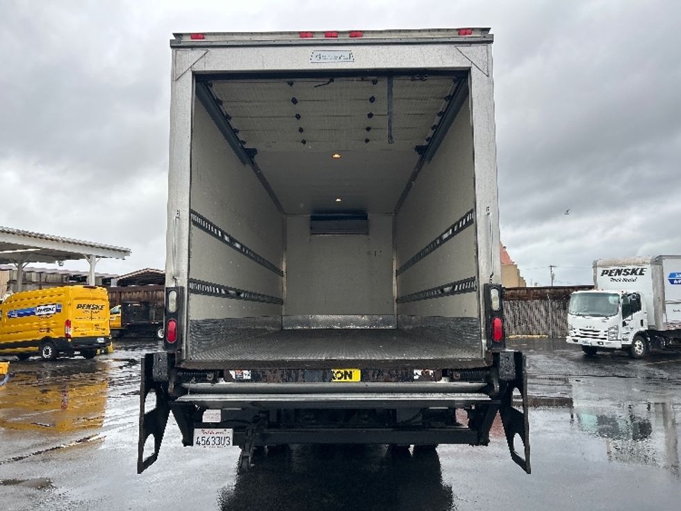 Refrigerated Truck-Light and Medium Duty Trucks-Freightliner-2012-M2-South San Francisco-CA-232,368\n\t\tmiles-$ 17,500 - Image 8