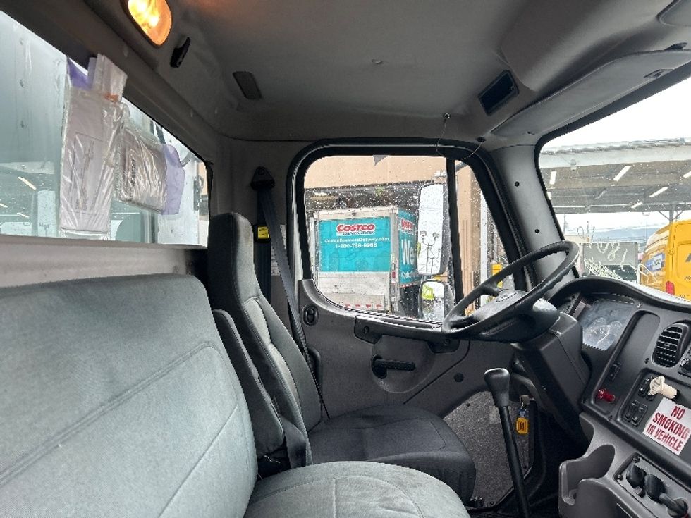 Refrigerated Truck-Light and Medium Duty Trucks-Freightliner-2012-M2-South San Francisco-CA-232,368\n\t\tmiles-$ 17,500 - Image 22