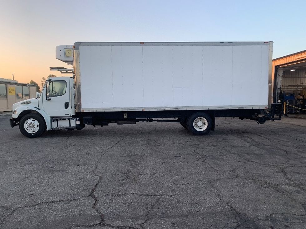 Refrigerated Truck-Light and Medium Duty Trucks-Freightliner-2012-M2-Torrance-CA-582,667\n\t\tmiles-$ 12,000 - Image 5