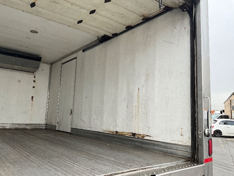 Refrigerated Truck-Light and Medium Duty Trucks-Freightliner-2013-M2-Tacoma-WA-321,193\n\t\tmiles-$ 13,250 - Image 12