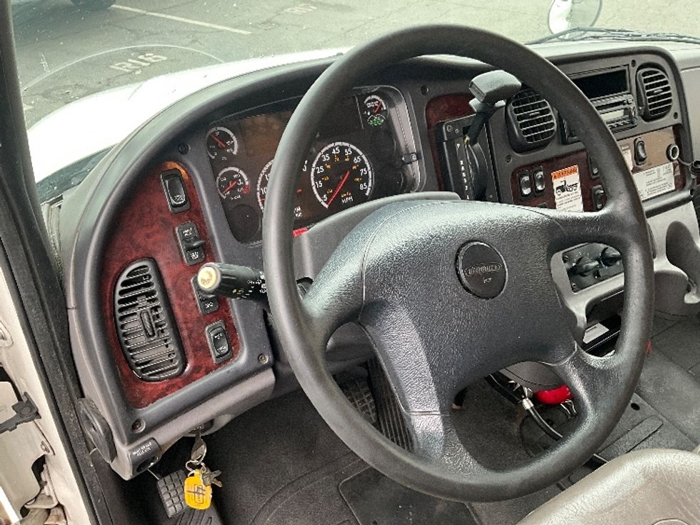 Refrigerated Truck-Light and Medium Duty Trucks-Freightliner-2013-M2-Tacoma-WA-321,193\n\t\tmiles-$ 13,250 - Image 17