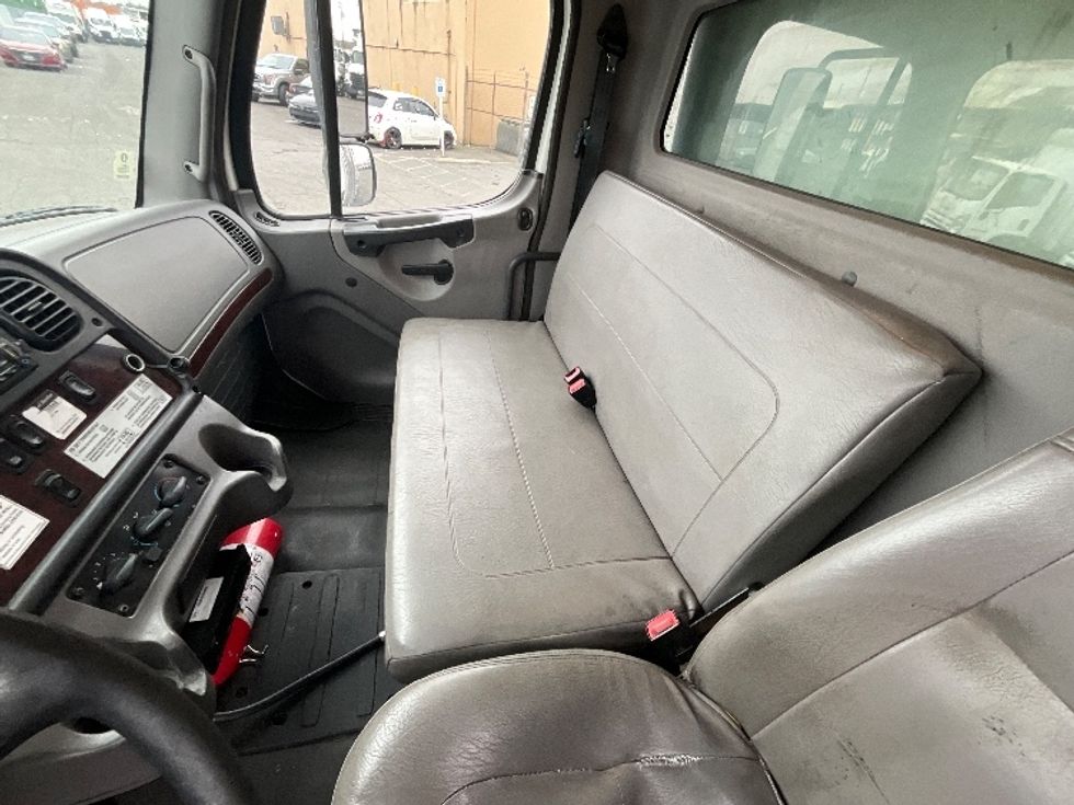 Refrigerated Truck-Light and Medium Duty Trucks-Freightliner-2013-M2-Tacoma-WA-321,193\n\t\tmiles-$ 13,250 - Image 19