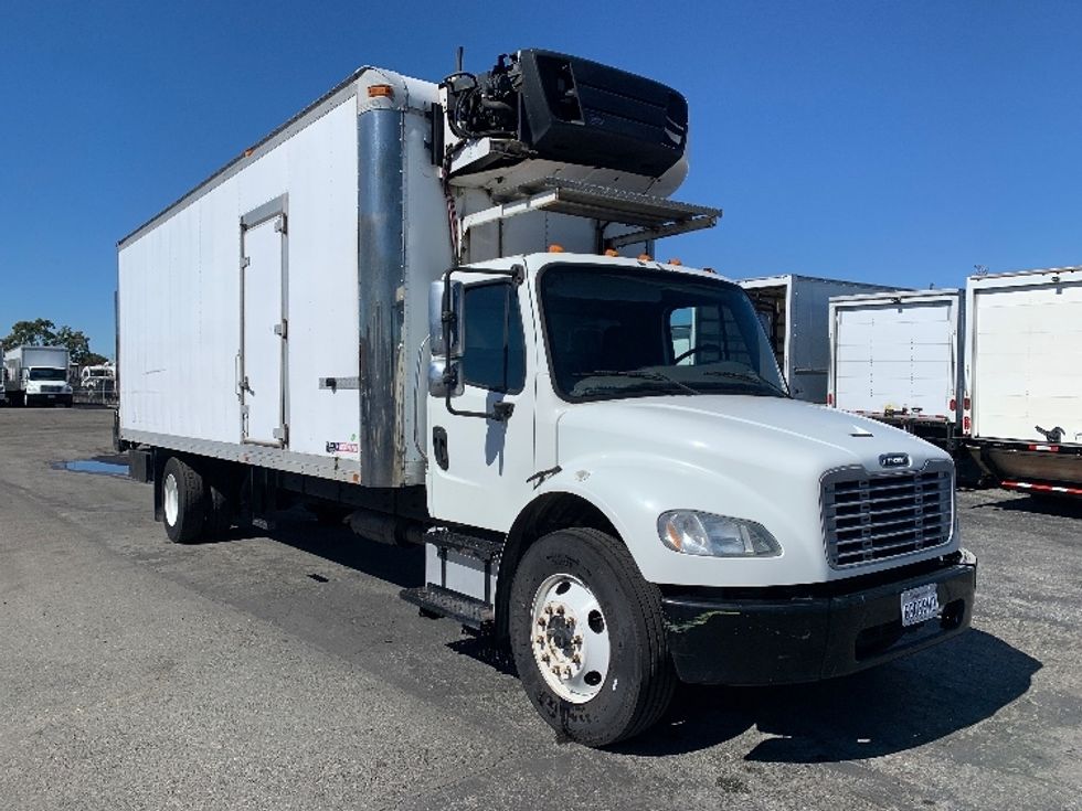 Refrigerated Truck-Light and Medium Duty Trucks-Freightliner-2014-M2-Torrance-CA-335,525\n\t\tmiles-$ 16,000 - Image 1