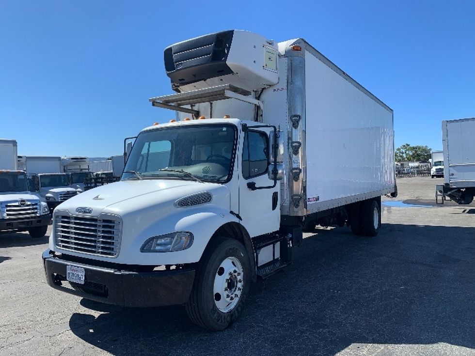 2014 Freightliner M2 106 Medium Duty photo 3