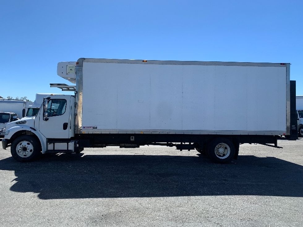 2014 Freightliner M2 106 Medium Duty photo 4
