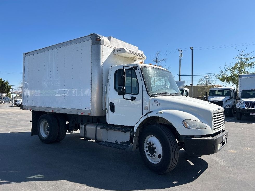 Refrigerated Truck-Light and Medium Duty Trucks-Freightliner-2015-M2-Fresno-CA-304,529\n\t\tmiles-$ 24,500 - Image 1