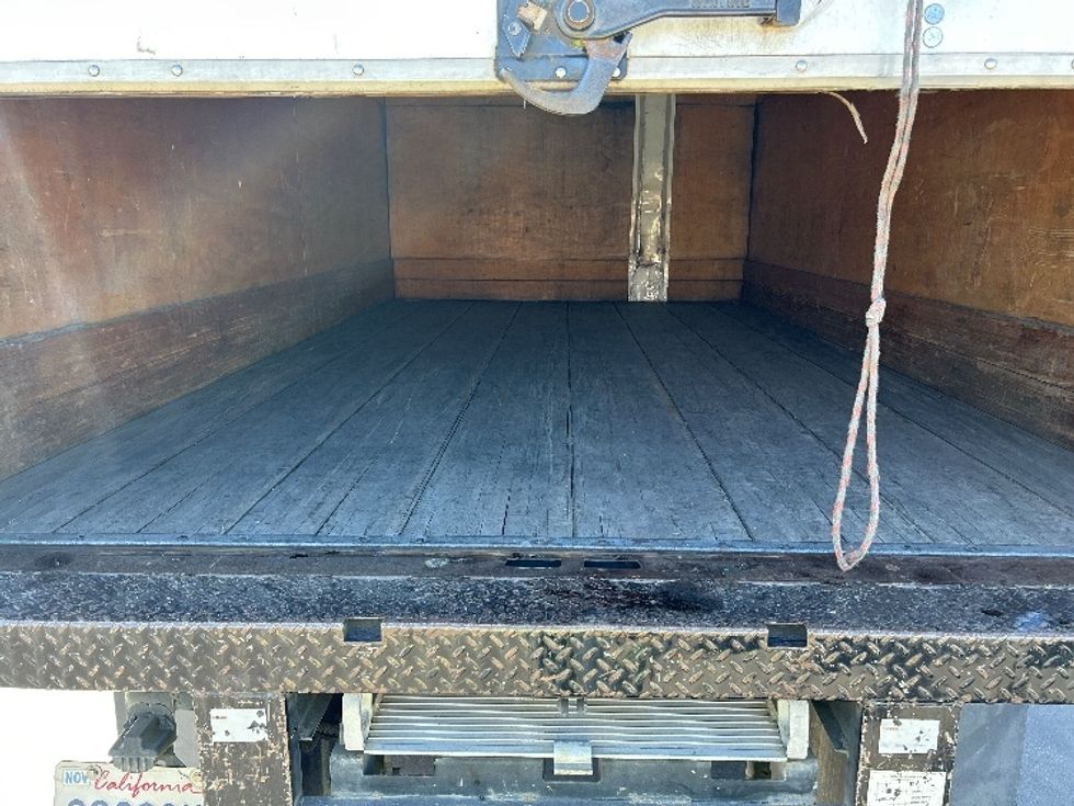 Refrigerated Truck-Light and Medium Duty Trucks-Freightliner-2015-M2-Fresno-CA-304,529\n\t\tmiles-$ 24,500 - Image 10