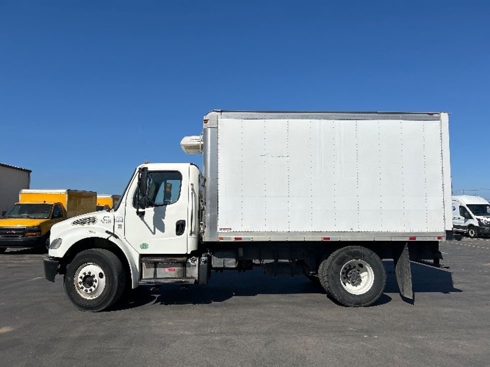 Refrigerated Truck-Light and Medium Duty Trucks-Freightliner-2015-M2-Fresno-CA-304,529\n\t\tmiles-$ 24,500 - Image 4