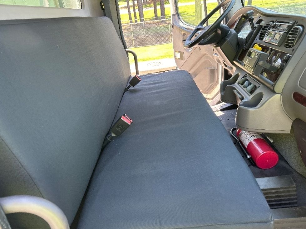 Refrigerated Truck-Light and Medium Duty Trucks-Freightliner-2015-M2-Homewood-AL-68,194\n\t\tmiles-$ 44,750 - Image 21