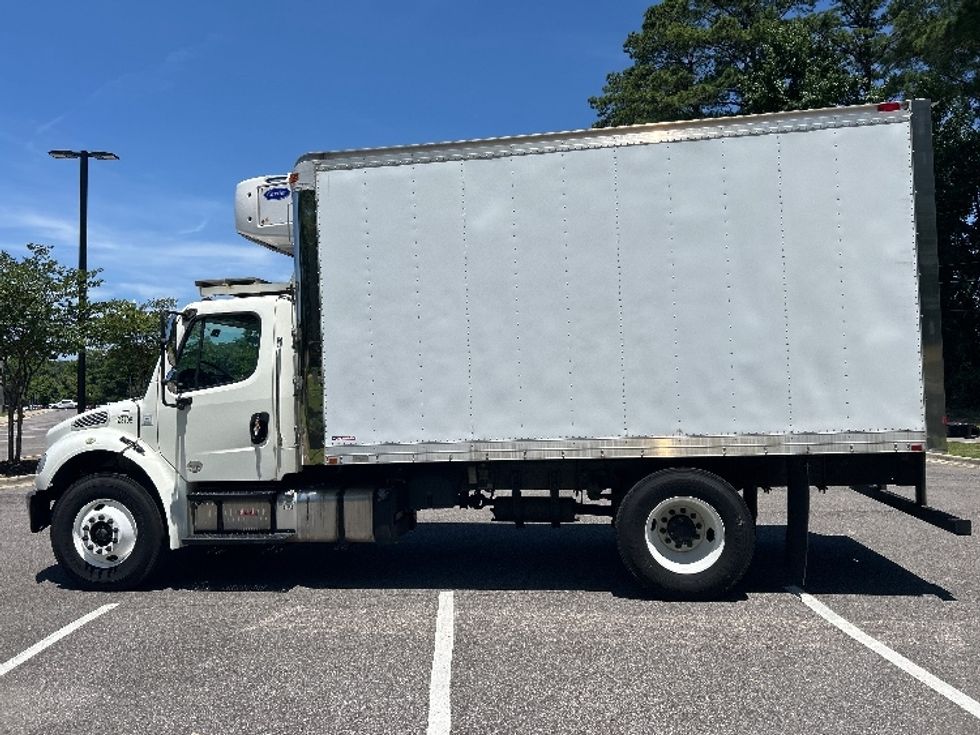 Refrigerated Truck-Light and Medium Duty Trucks-Freightliner-2015-M2-Homewood-AL-68,194\n\t\tmiles-$ 44,750 - Image 4