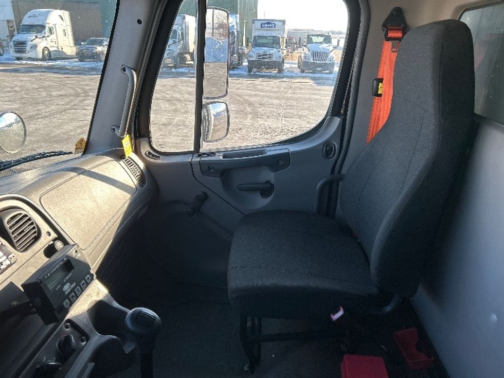 Refrigerated Truck-Light and Medium Duty Trucks-Freightliner-2015-M2-North Liberty-IA-121,584\n\t\tmiles-$ 41,000 - Image 19