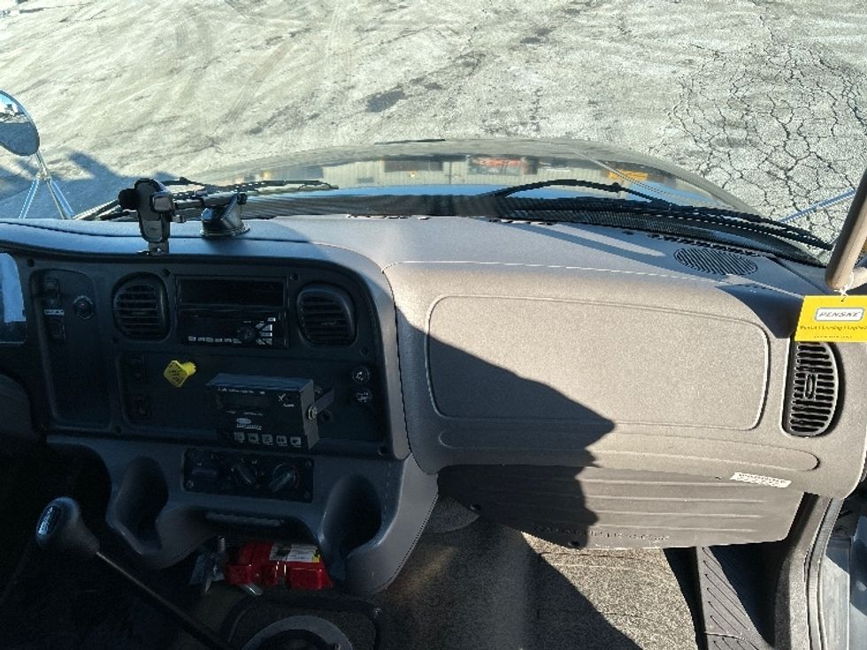 Refrigerated Truck-Light and Medium Duty Trucks-Freightliner-2015-M2-North Liberty-IA-121,584\n\t\tmiles-$ 41,000 - Image 21