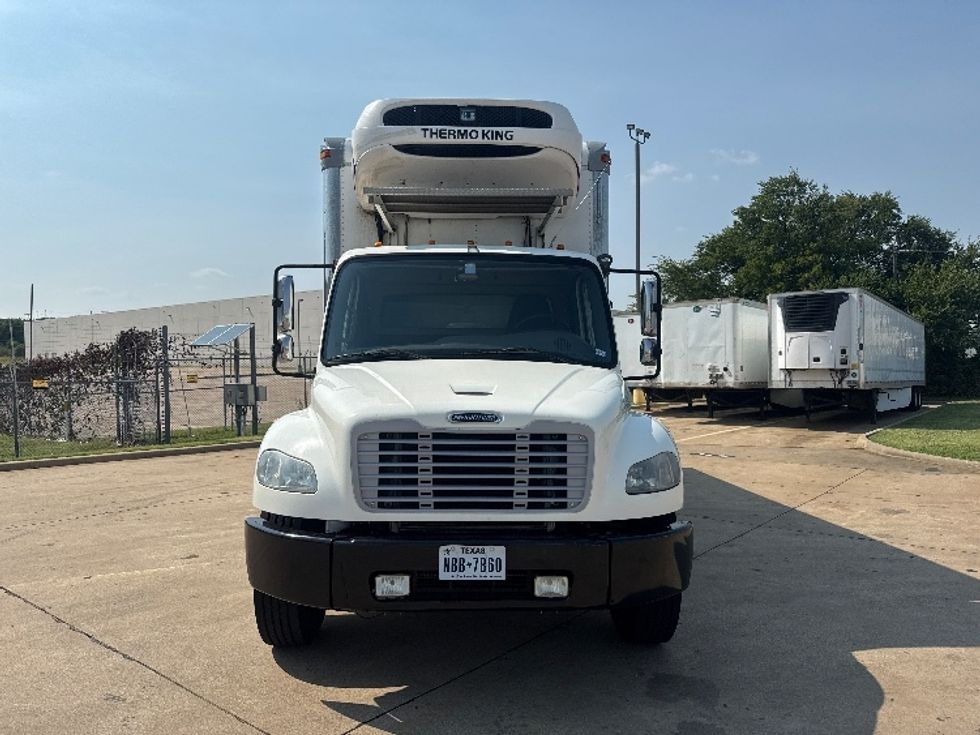 Refrigerated Truck-Light and Medium Duty Trucks-Freightliner-2016-M2-Arlington-TX-331,834\n\t\tmiles-$ 17,750 - Image 2