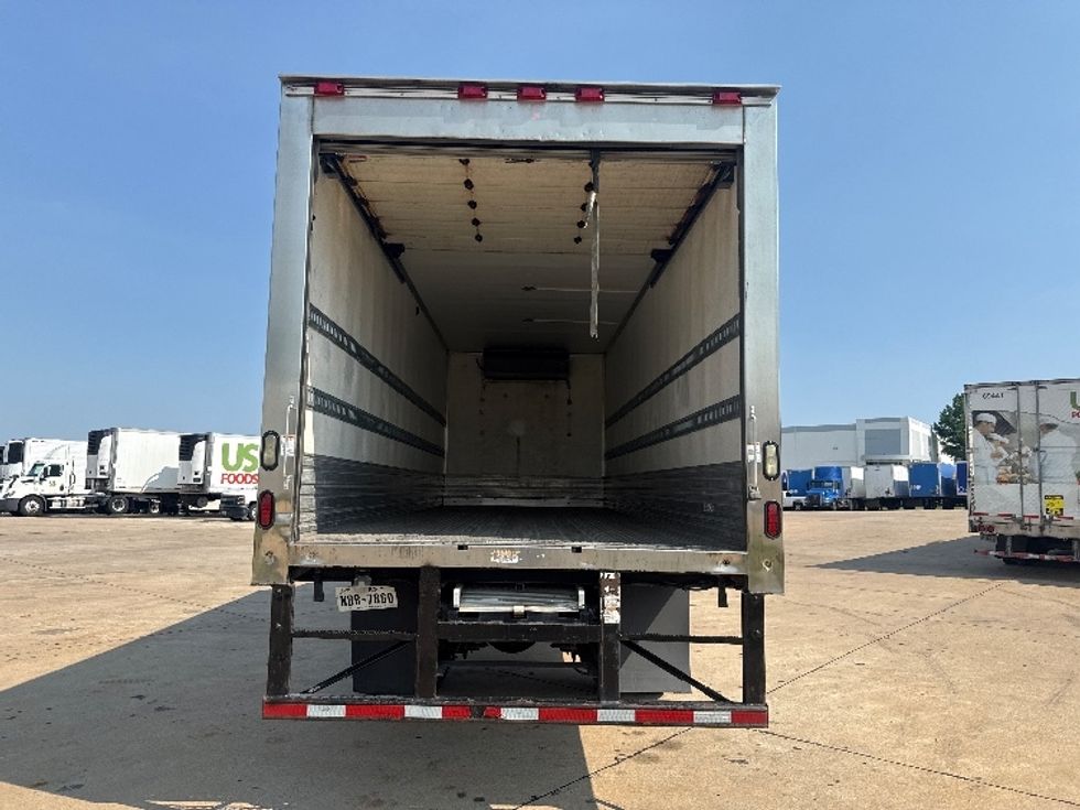 Refrigerated Truck-Light and Medium Duty Trucks-Freightliner-2016-M2-Arlington-TX-331,834\n\t\tmiles-$ 17,750 - Image 8